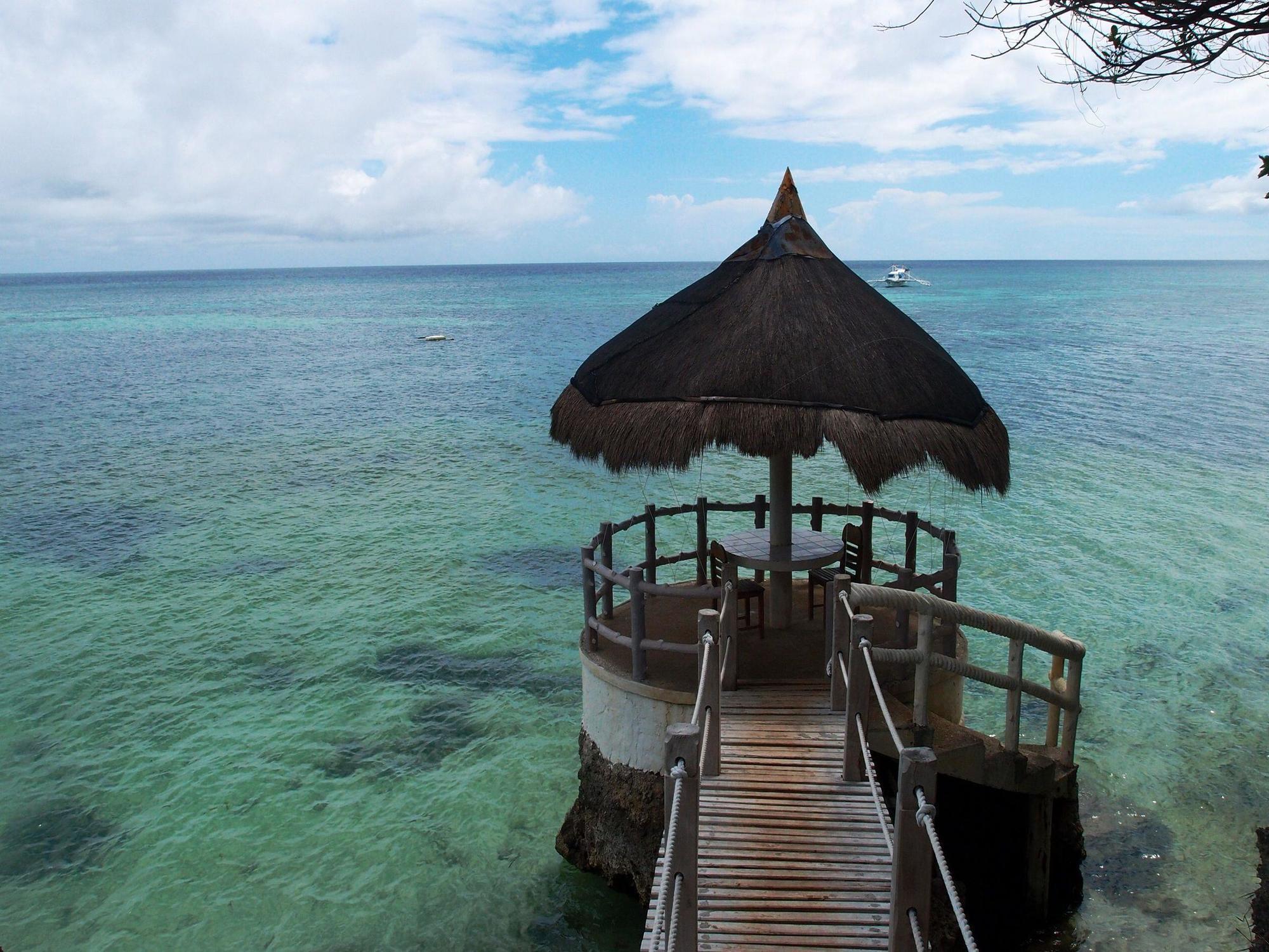 Reddoorz Premium @ Flower Beach Anda Anda  Buitenkant foto