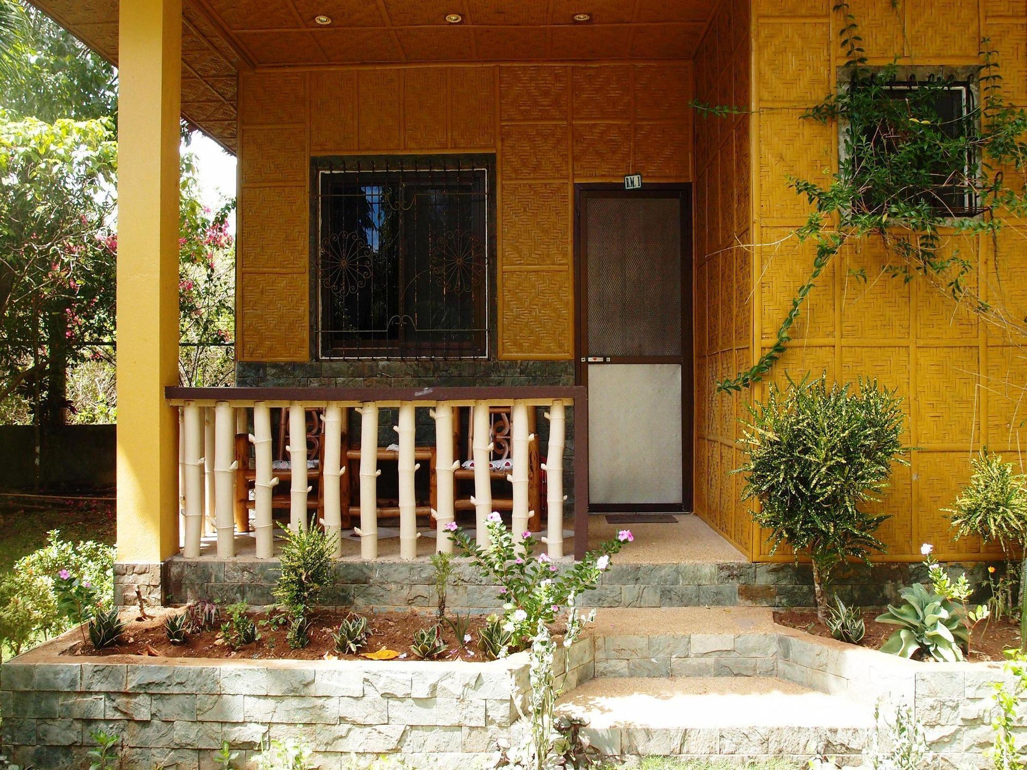Reddoorz Premium @ Flower Beach Anda Anda  Buitenkant foto