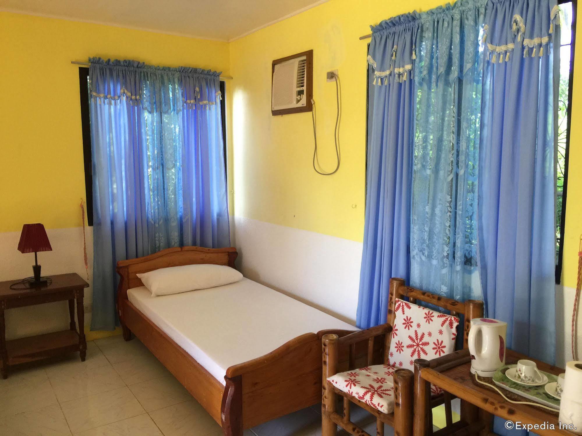 Reddoorz Premium @ Flower Beach Anda Anda  Buitenkant foto
